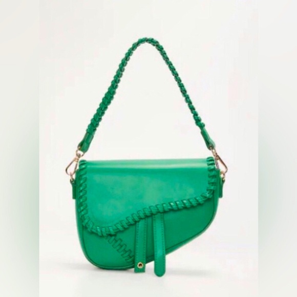 VICI UE Kelly green saddle bag. NEW includes 2 different straps SUG RE $70 - Picture 5 of 16